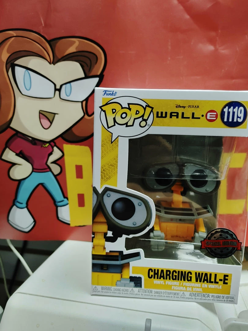 Funko Disney Wall-E - Wall-E (Charging) Exclusive POP! Vinyl Figure